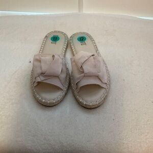 Crevo Women's Sandals in Cream